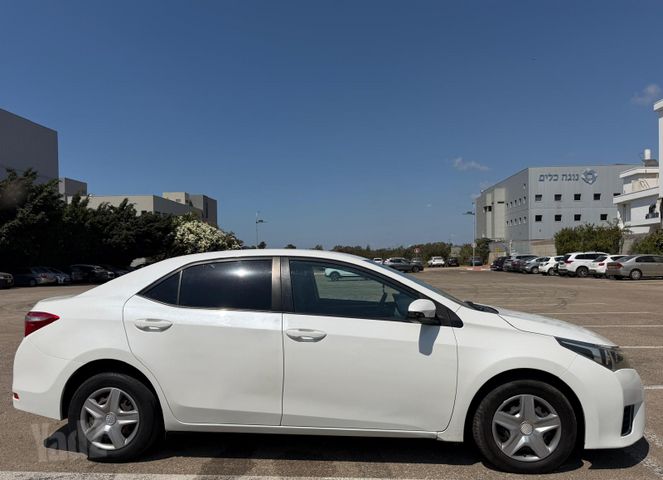 מודעת רכב טויוטה קורולה 1