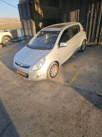 יונדאי i20