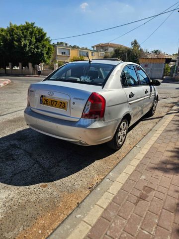 יונדאי אקסנט i25