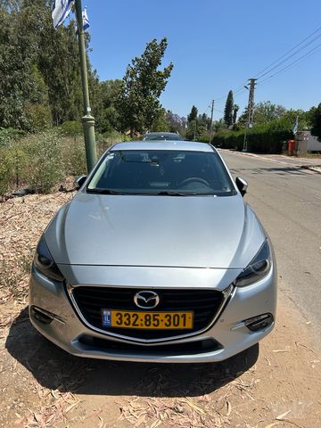 מאזדה 3