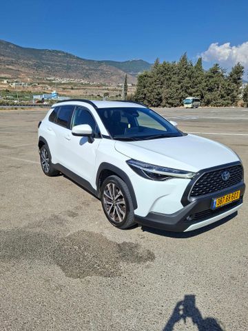 טויוטה קורולה קרוס