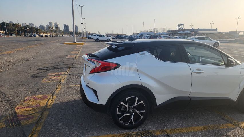 טויוטה C-HR