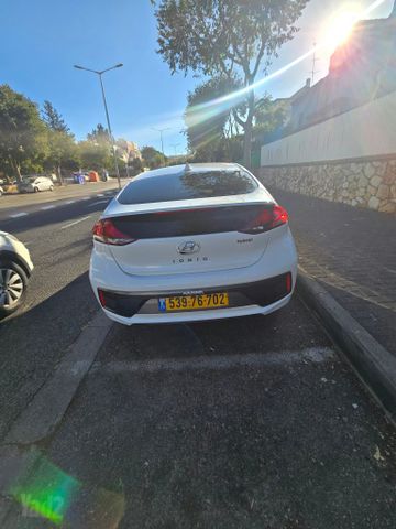 יונדאי איוניק