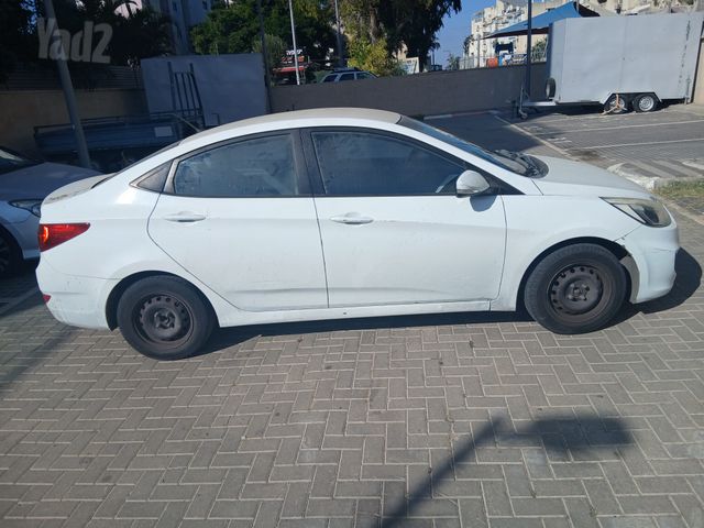 מודעת רכב יונדאי אקסנט i25