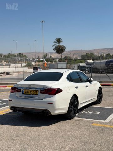 מודעת רכב אינפיניטי Q70