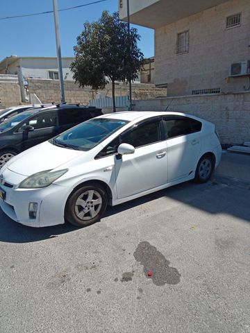 טויוטה פריוס