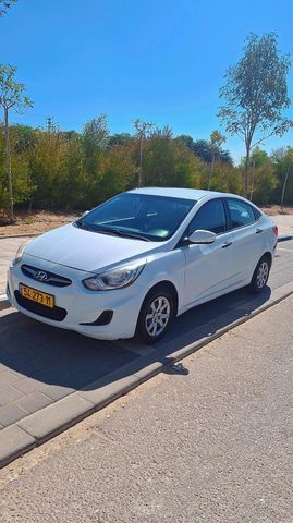 יונדאי אקסנט i25