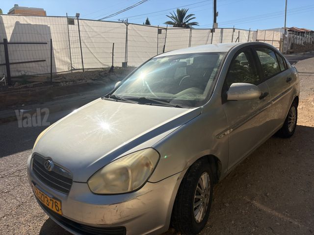 יונדאי אקסנט i25