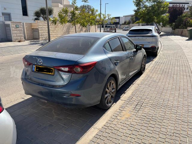 מאזדה 3