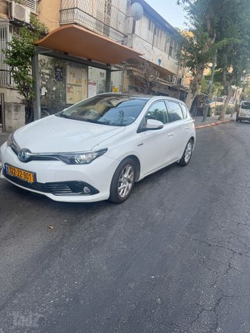 טויוטה אוריס