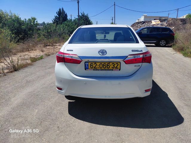 טויוטה קורולה