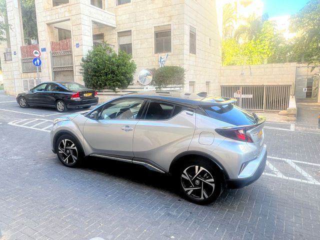 טויוטה C-HR