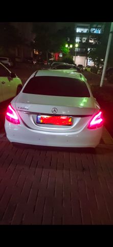 מודעת רכב מרצדס-בנץ C-class