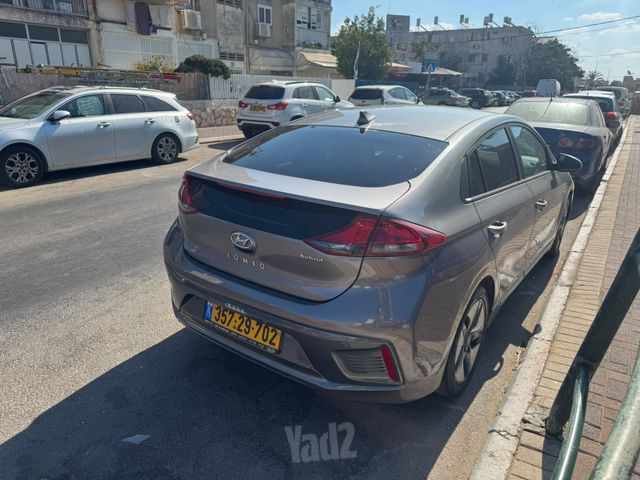 יונדאי איוניק