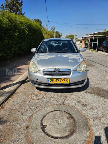 יונדאי אקסנט i25