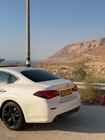 אינפיניטי Q70