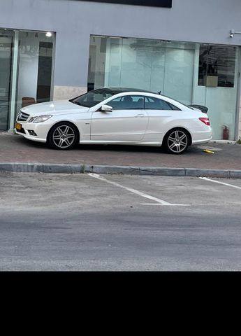 E-class Elegance E 250 אוט׳ בנזין קבריולט 4 מק 2 דל 1.8 (204 כ״ס)