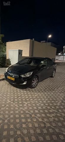 יונדאי אקסנט i25