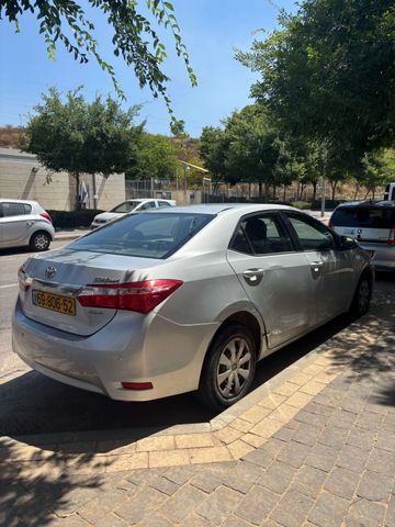 טויוטה קורולה