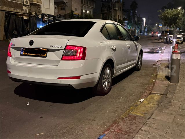 סקודה אוקטביה
