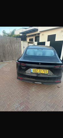 אי.וי איזי Limo