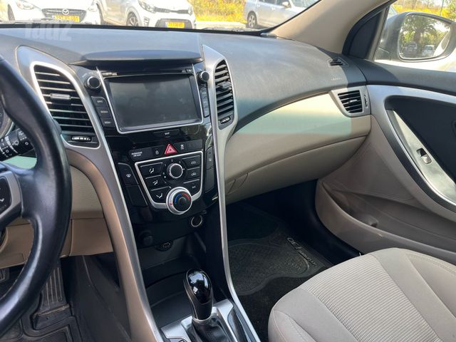 יונדאי i30