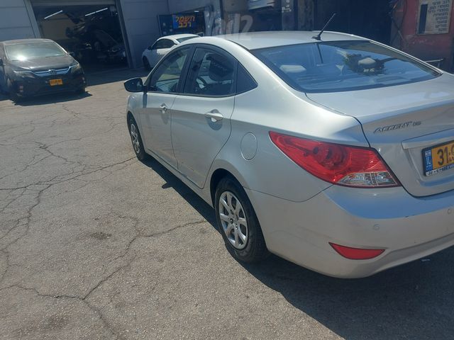 יונדאי אקסנט i25