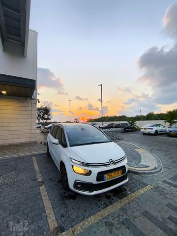 מודעת רכב סיטרואן C4 ספייסטורר