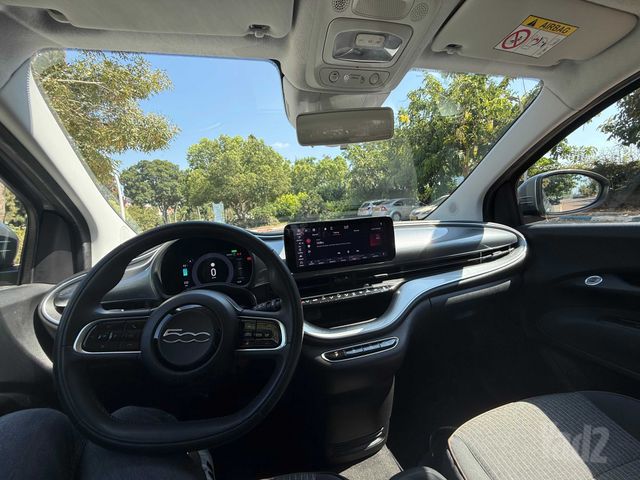 פיאט 500E