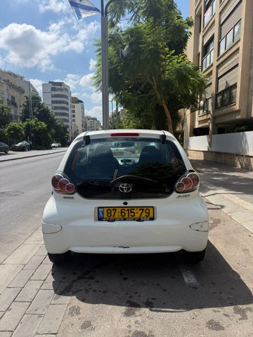 טויוטה אייגו