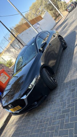 מאזדה 3