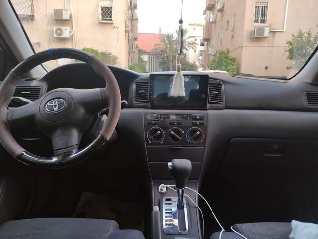 טויוטה קורולה
