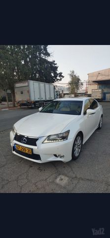 לקסוס GS