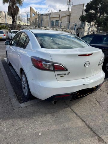 מודעת רכב מאזדה 3