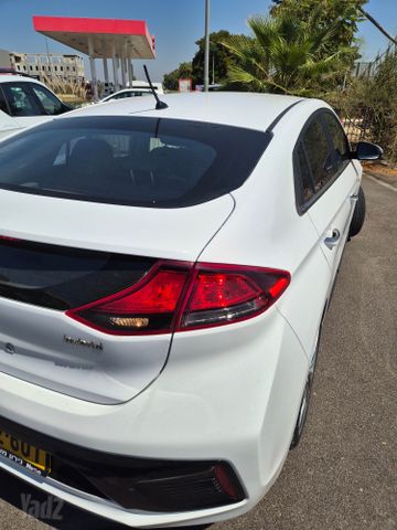 יונדאי איוניק