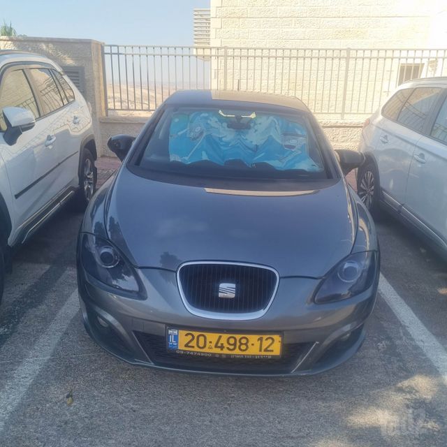 מודעת רכב סיאט לאון