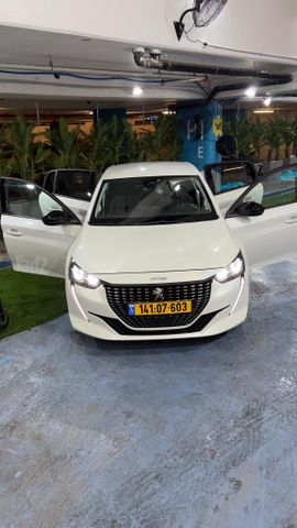 פיג'ו 208