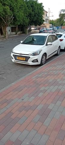 מודעת רכב יונדאי i20