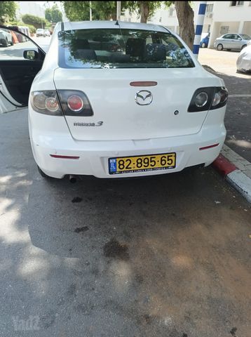 מודעת רכב מאזדה 3