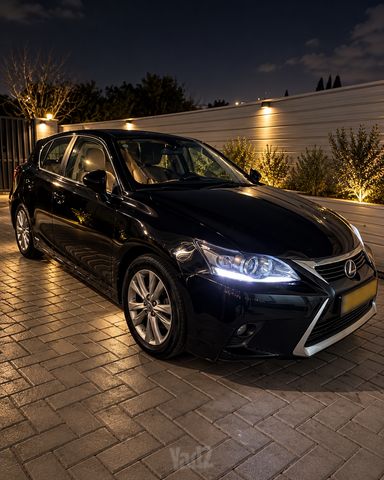 CT Luxury 200h היברידי אוט׳ 1.8 (99 כ״ס)