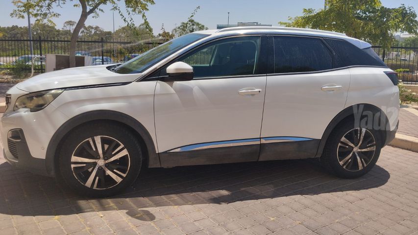פיג'ו 3008