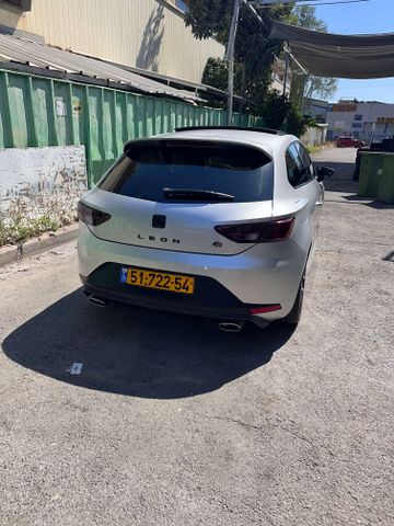 סיאט לאון