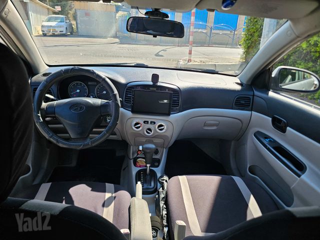 יונדאי אקסנט i25