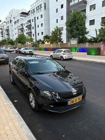 סקודה אוקטביה 