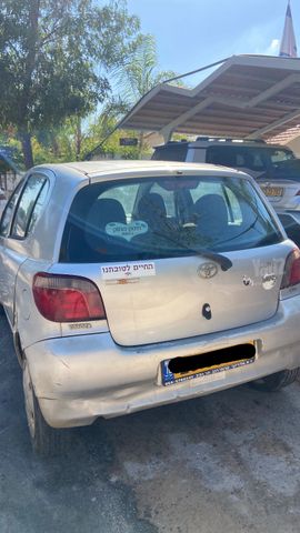 טויוטה יאריס