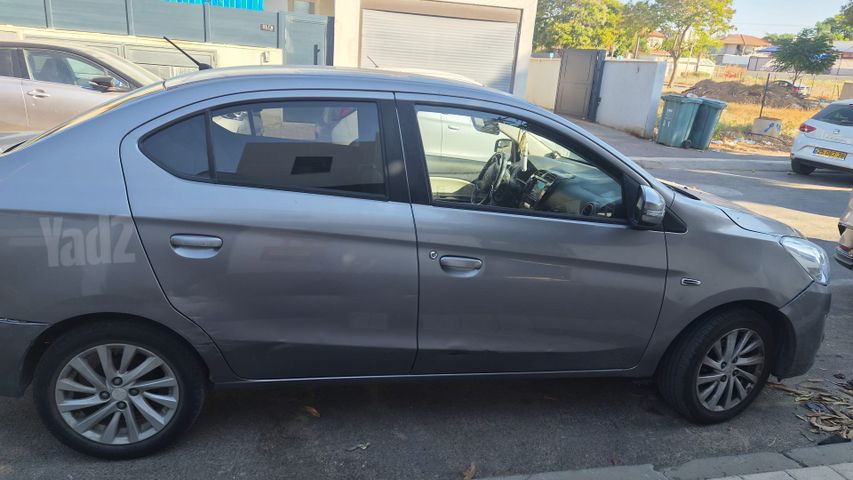 מיצובישי אטראז'