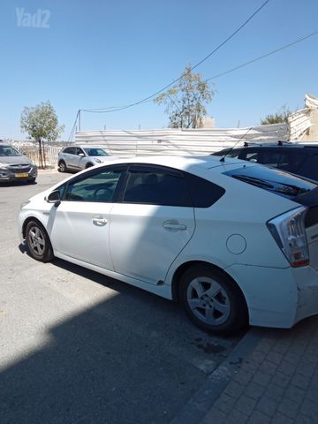 מודעת רכב טויוטה פריוס