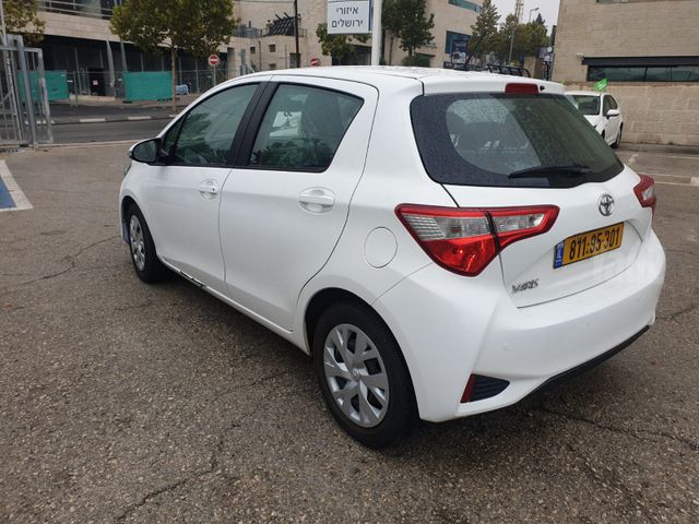 טויוטה יאריס