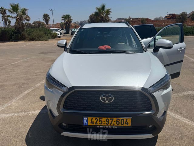 טויוטה קורולה קרוס