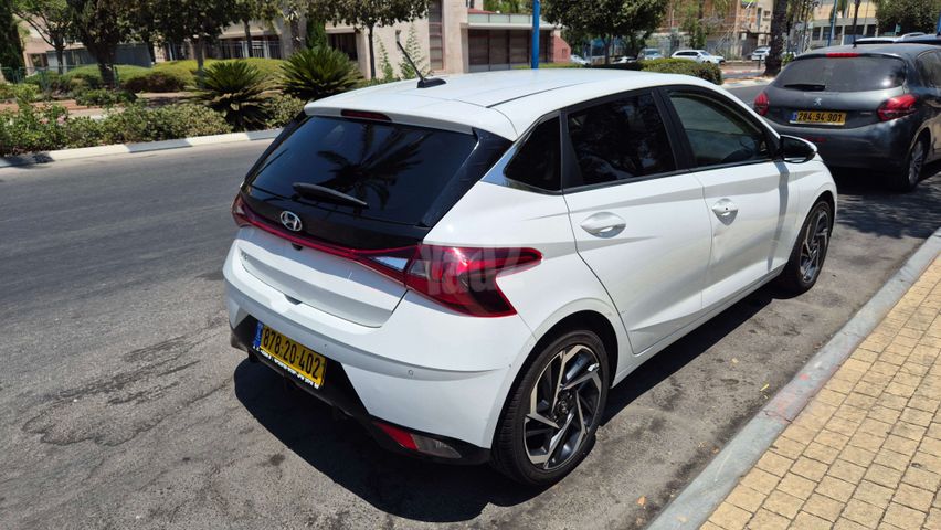 מודעת רכב יונדאי i20